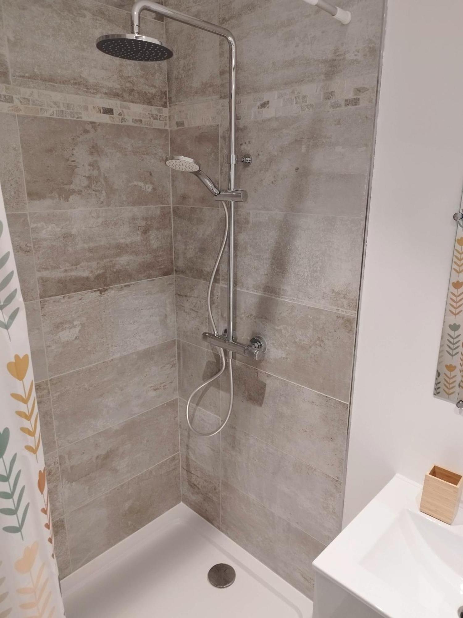 Le New York Bisontin 2 Apartment Besancon Luaran gambar